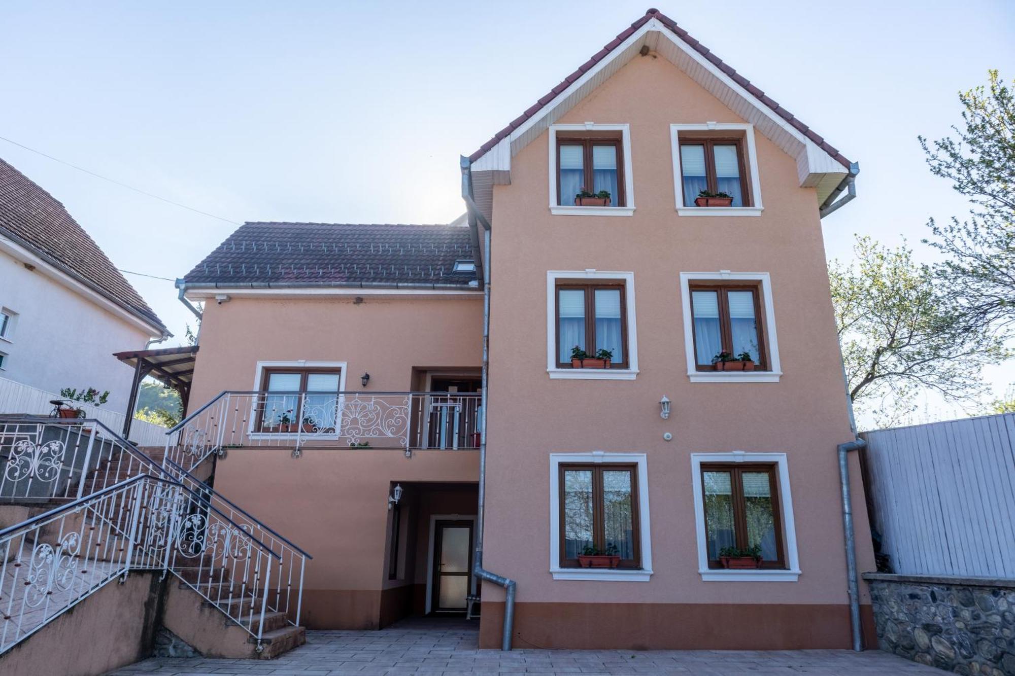 Hotel Vila Crisalia Sibiel -Sibiu Esterno foto